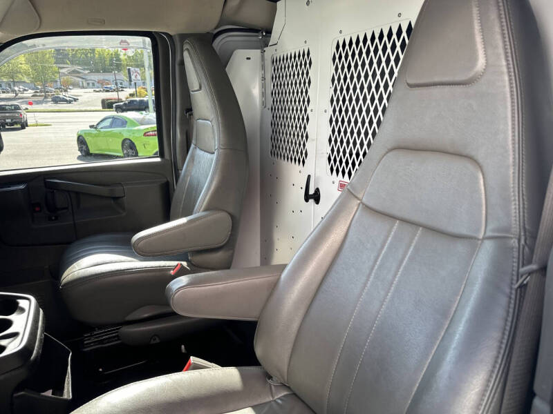 2023 Chevrolet Express 2500
