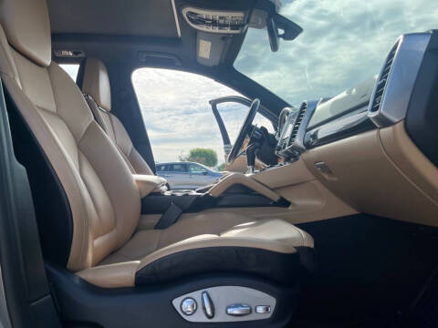 2017 Porsche Cayenne S