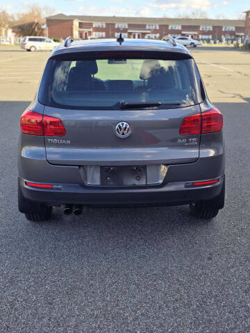 2015 Volkswagen Tiguan SE 4Motion