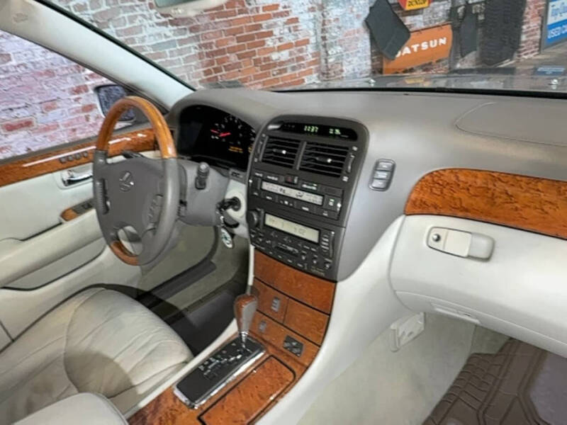 2002 Lexus LS 430