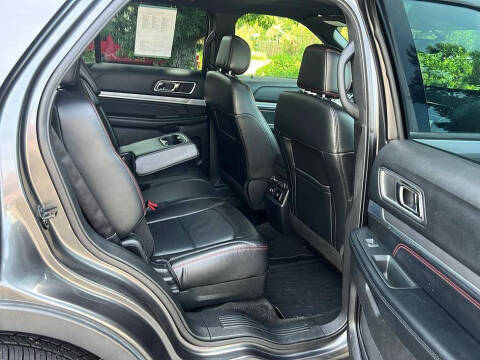 2017 Ford Explorer Sport