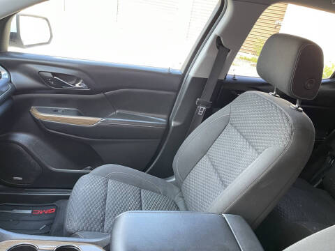 2017 GMC Acadia SLE-2