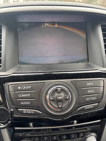 2019 Nissan Pathfinder SV