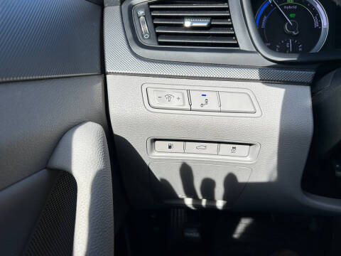 2018 Hyundai Sonata Hybrid SE