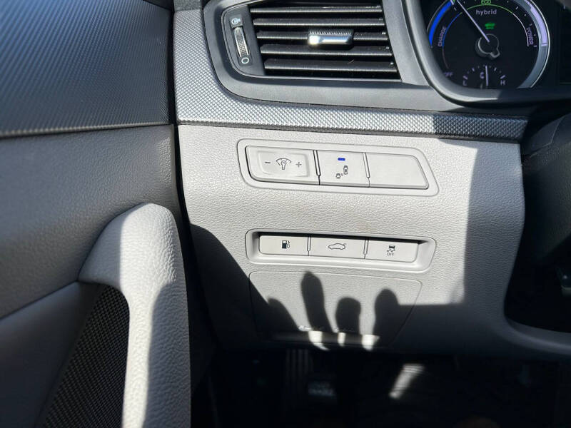 2018 Hyundai Sonata Hybrid SE