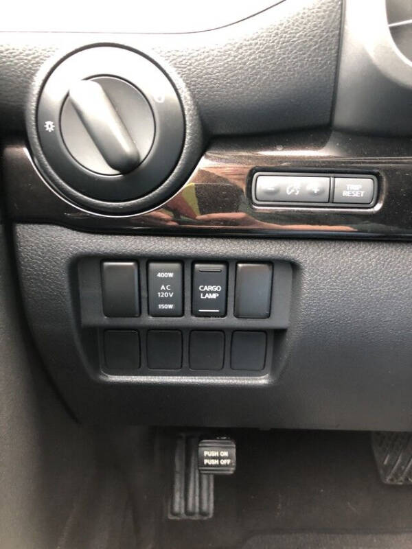 2019 Nissan Titan SV