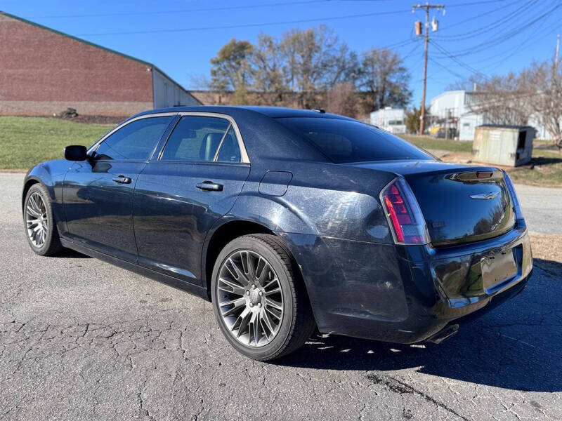 2013 Chrysler 300 C John Varvatos Luxury Edition
