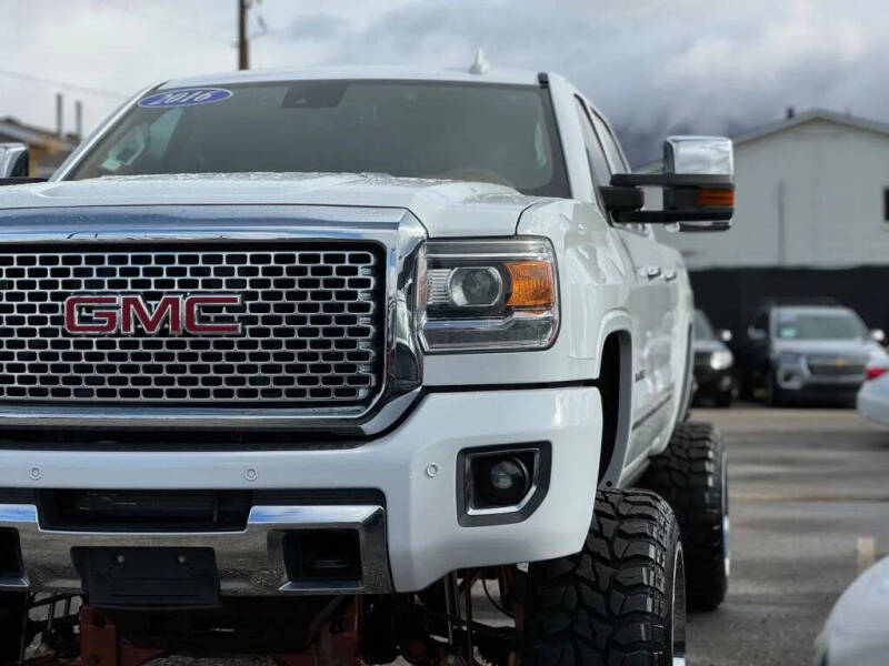 2016 GMC Sierra 2500HD Denali