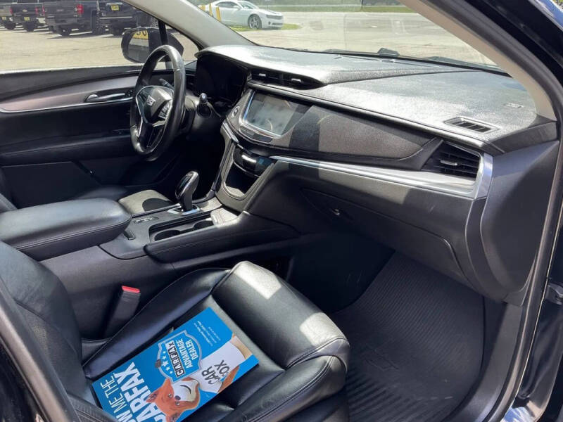 2017 Cadillac XT5 Luxury