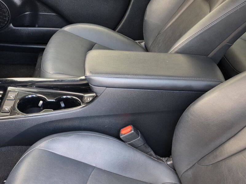 2019 Toyota Prius XLE AWD-e