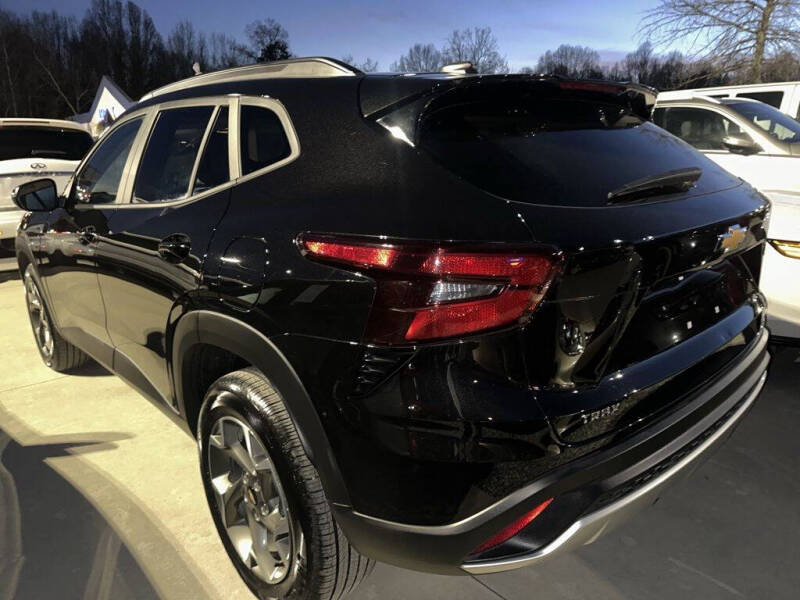 2025 Chevrolet Trax LT