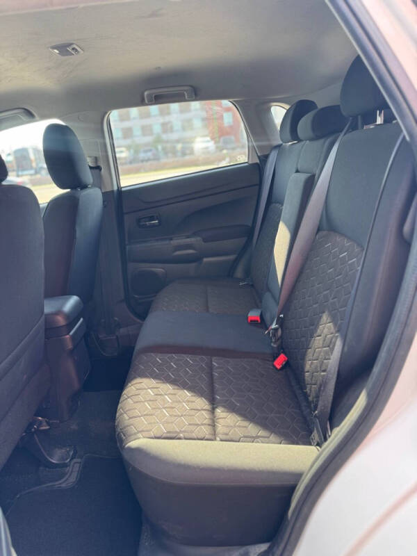 2024 Mitsubishi Outlander Sport S