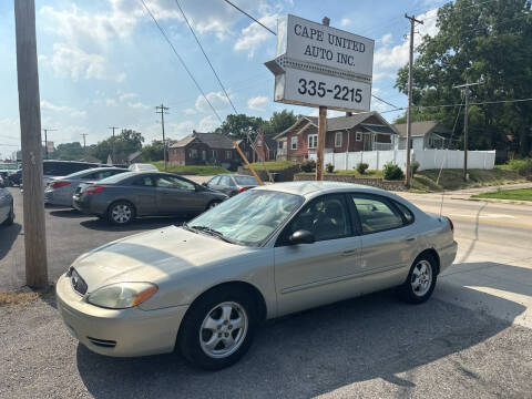 2005 Ford Taurus for sale at CAPE UNITED AUTO INC in Cape Girardeau MO