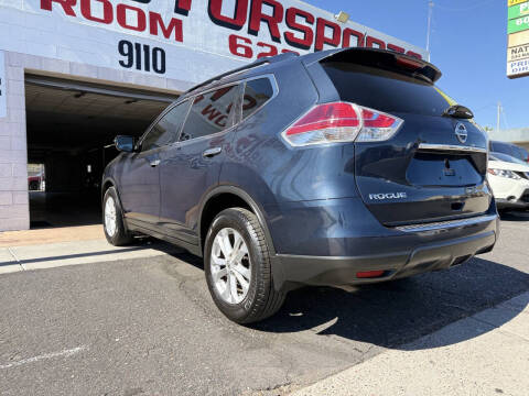 2016 Nissan Rogue SV