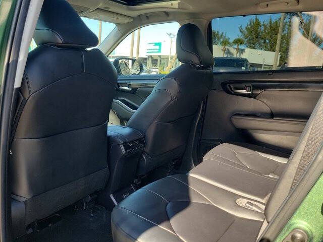 2023 Toyota Highlander XLE