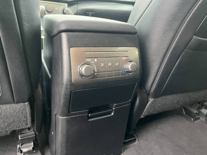 2013 Toyota Highlander SE