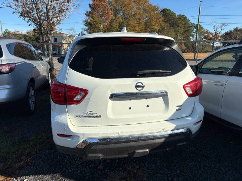 2020 Nissan Pathfinder SV photo 10