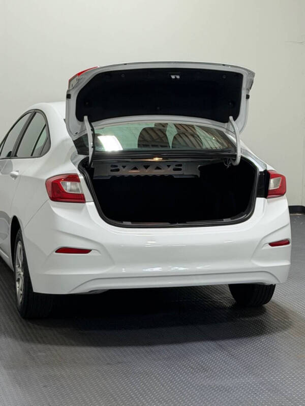 2017 Chevrolet Cruze LS Auto