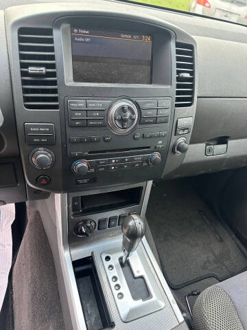 2008 Nissan Pathfinder SE