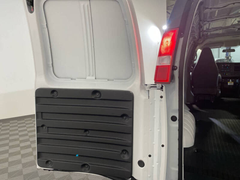 2025 Chevrolet Express 2500