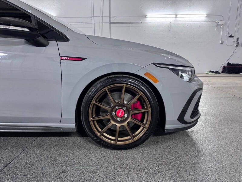2024 Volkswagen Golf GTI 380 SE