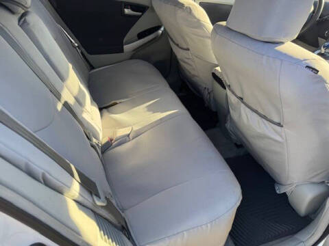2010 Toyota Prius III