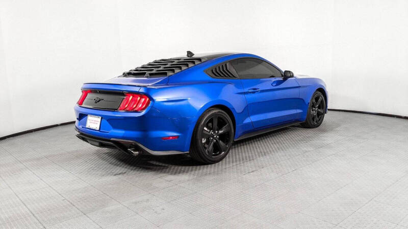 2021 Ford Mustang EcoBoost