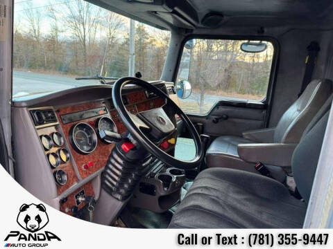 2004 Kenworth T300