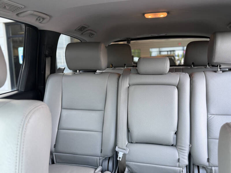 2015 Toyota Sequoia SR5