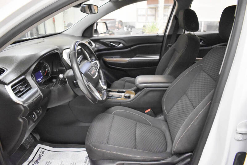 2018 GMC Acadia SLE-1