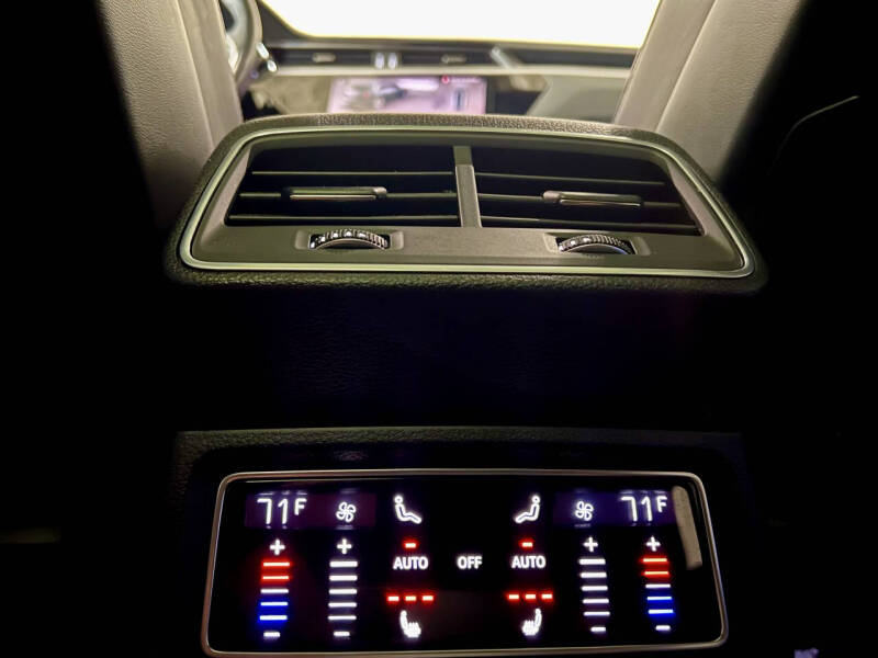 2019 Audi e-tron quattro Prestige