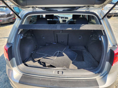 2016 Volkswagen Golf TSI S