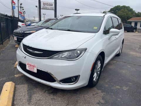 2019 Chrysler Pacifica Touring L