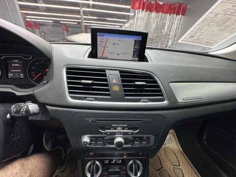 2015 Audi Q3 2.0T quattro Prestige