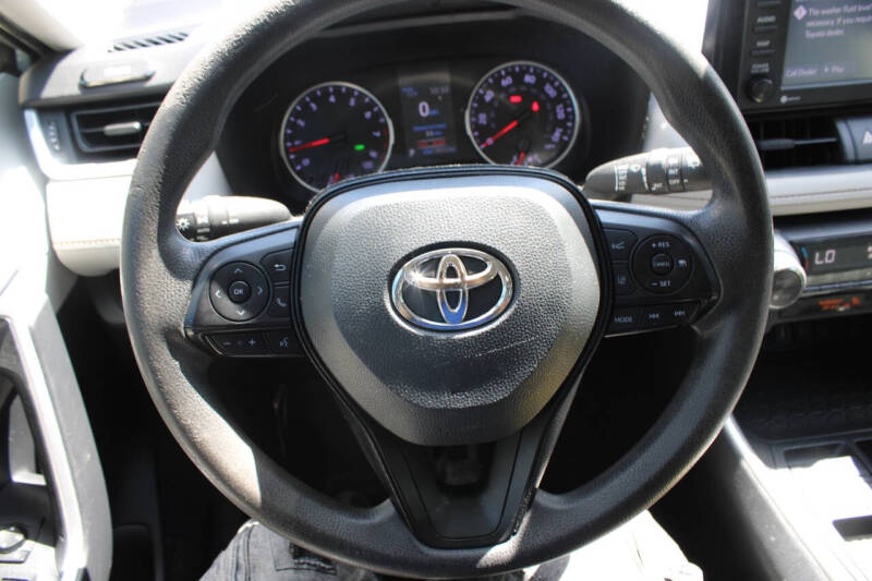 2020 Toyota RAV4 XLE