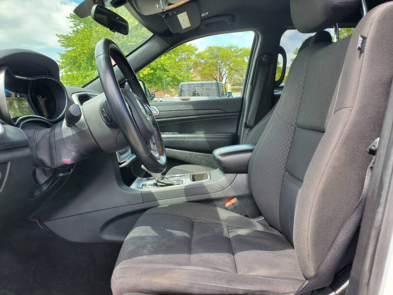2019 Jeep Grand Cherokee Laredo E