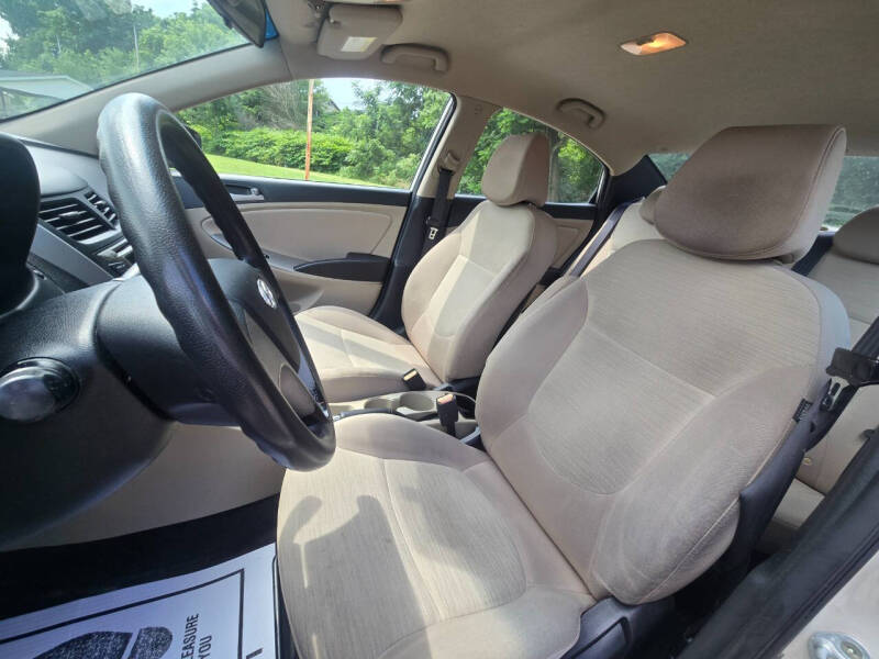 2015 Hyundai Accent GLS