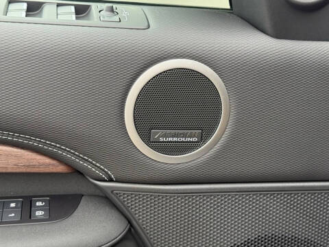 2025 Land Rover Discovery P300 Dynamic SE