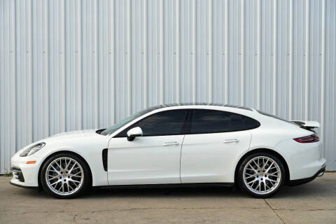 2018 Porsche Panamera 4