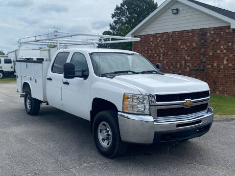 2010 Chevrolet Silverado 3500HD CC for sale at Auto Connection 210 LLC in Angier NC