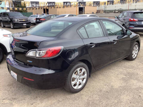 2013 Mazda MAZDA3 i Sport