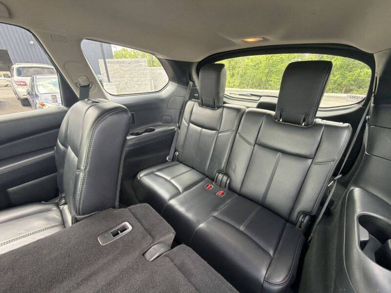 2019 Nissan Pathfinder SL