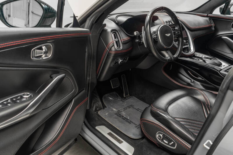 2021 Aston Martin DBX