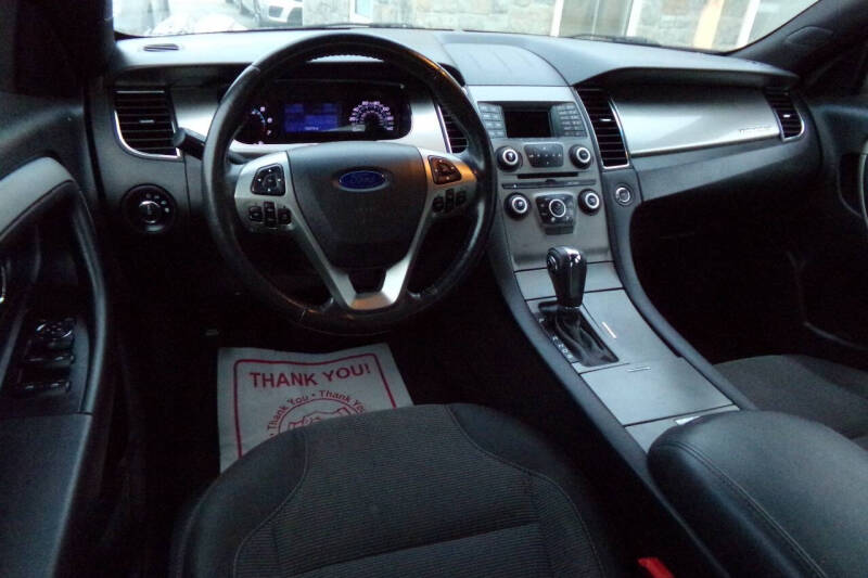 2015 Ford Taurus SEL