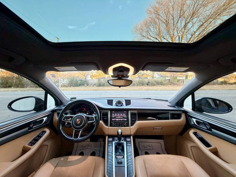 2017 Porsche Macan