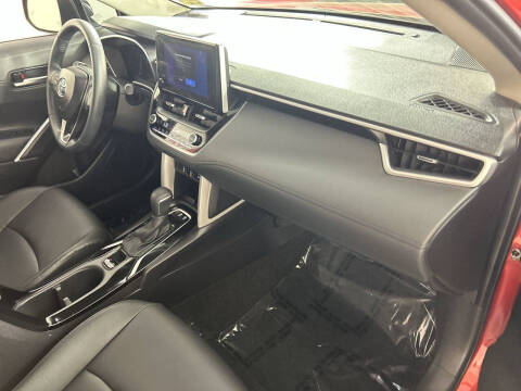 2025 Toyota Corolla Cross XLE