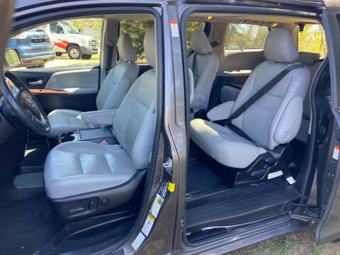 2015 Toyota Sienna Limited Premium 7-Passenger