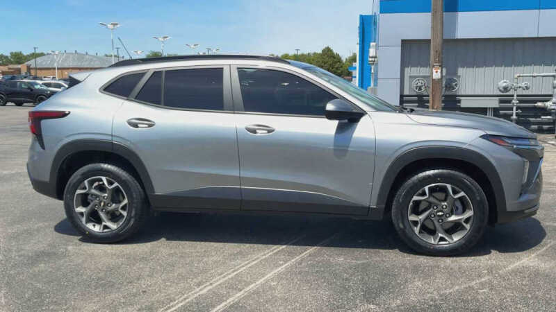 2024 Chevrolet Trax LT