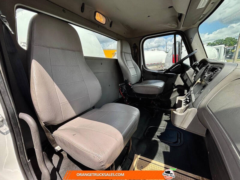 2020 Freightliner M2 106