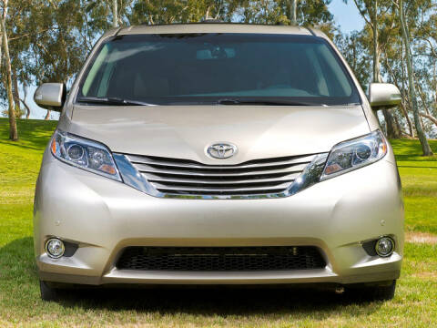 2015 Toyota Sienna for sale at Sam Leman Chrysler Jeep Dodge of Peoria in Peoria IL